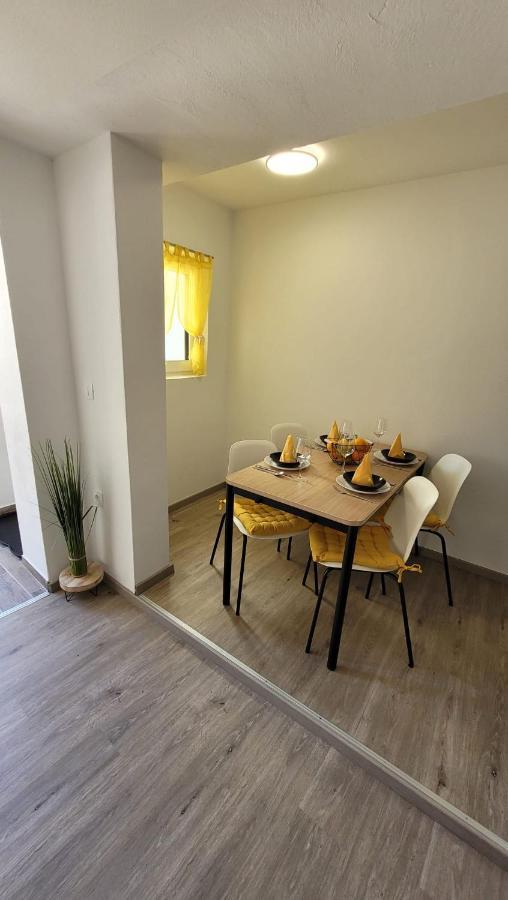 Apartma Studio Jana ครานสกา โกรา ภายนอก รูปภาพ