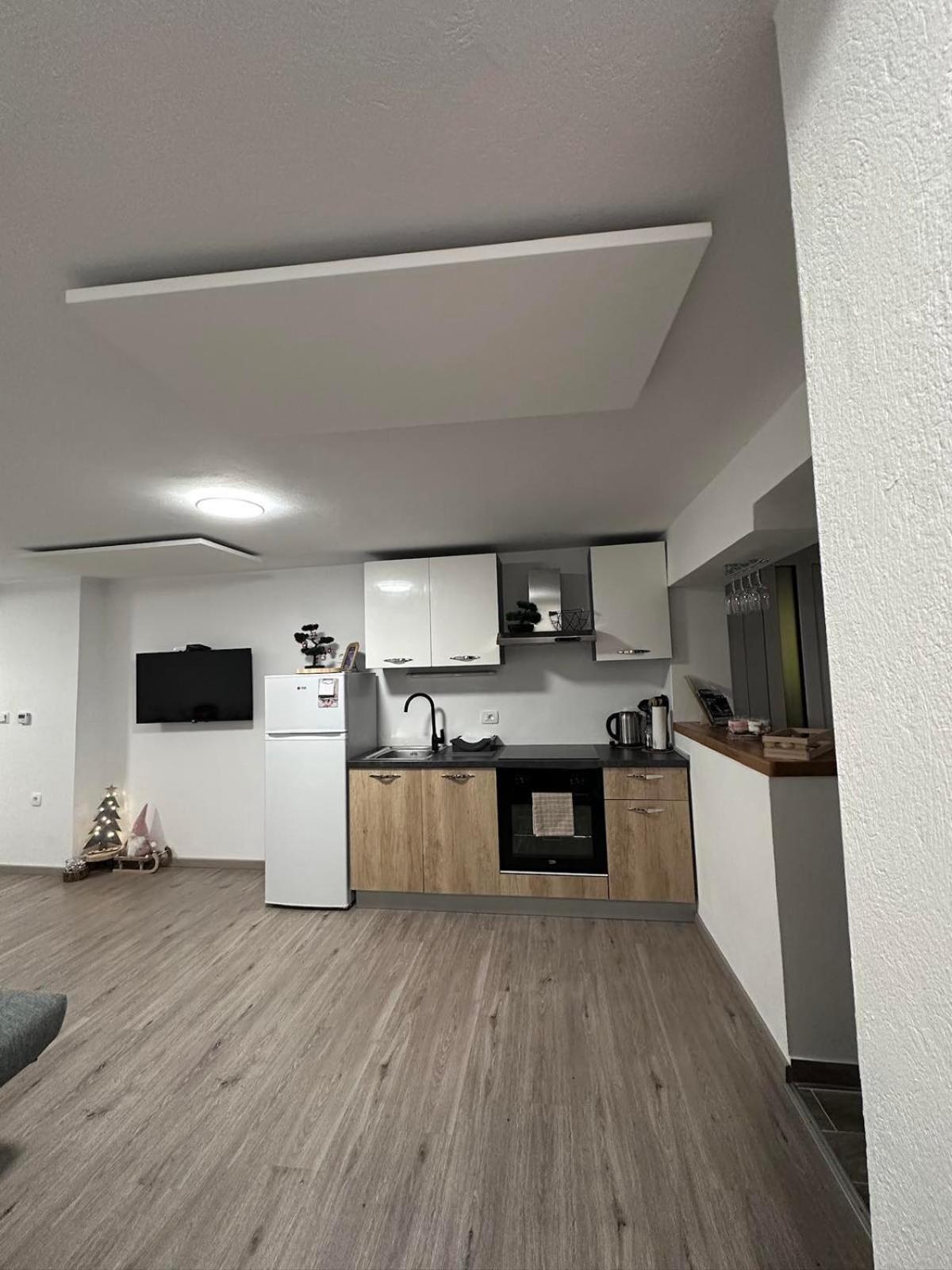 Apartma Studio Jana ครานสกา โกรา ภายนอก รูปภาพ
