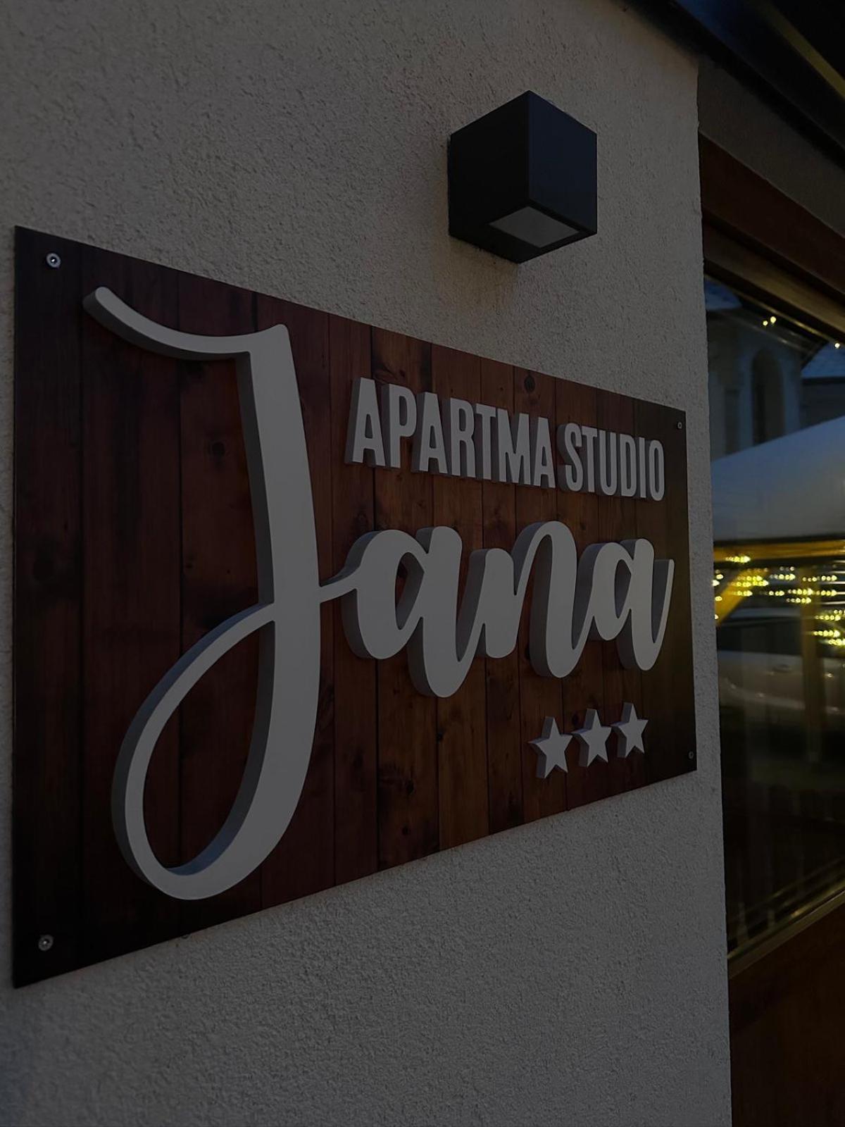 Apartma Studio Jana ครานสกา โกรา ภายนอก รูปภาพ